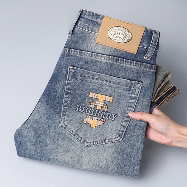 ブランドジーンズ着用イメージ